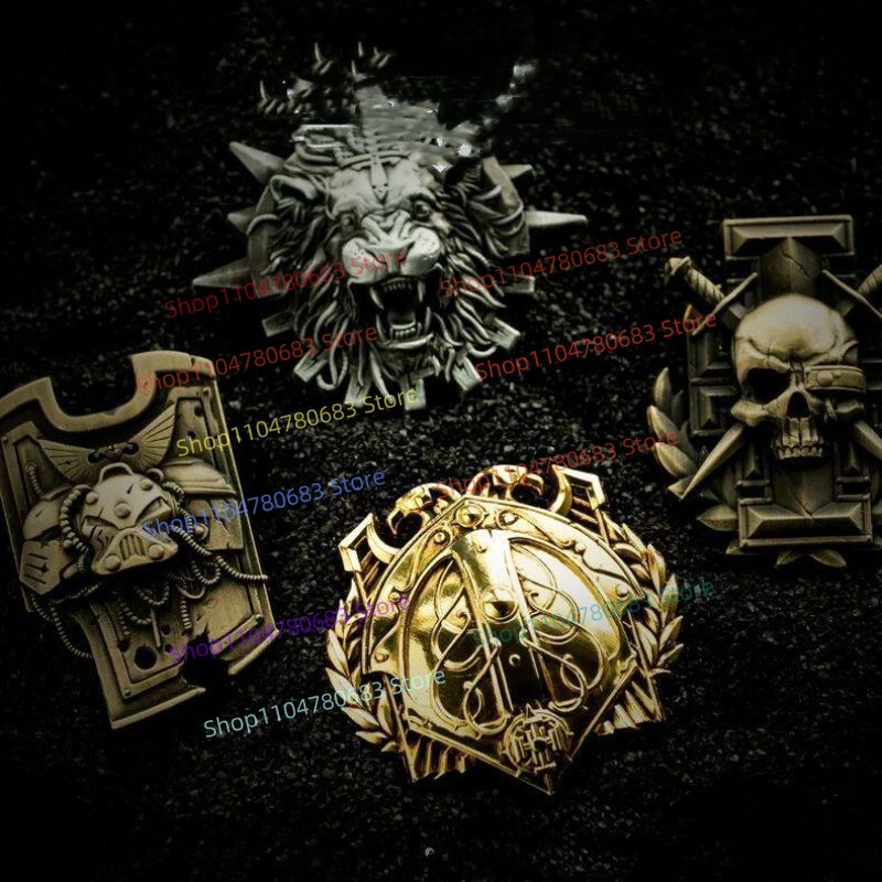 Spilla con Emblema del Capitol - Anime Merchandise For Men recensione e prezzo